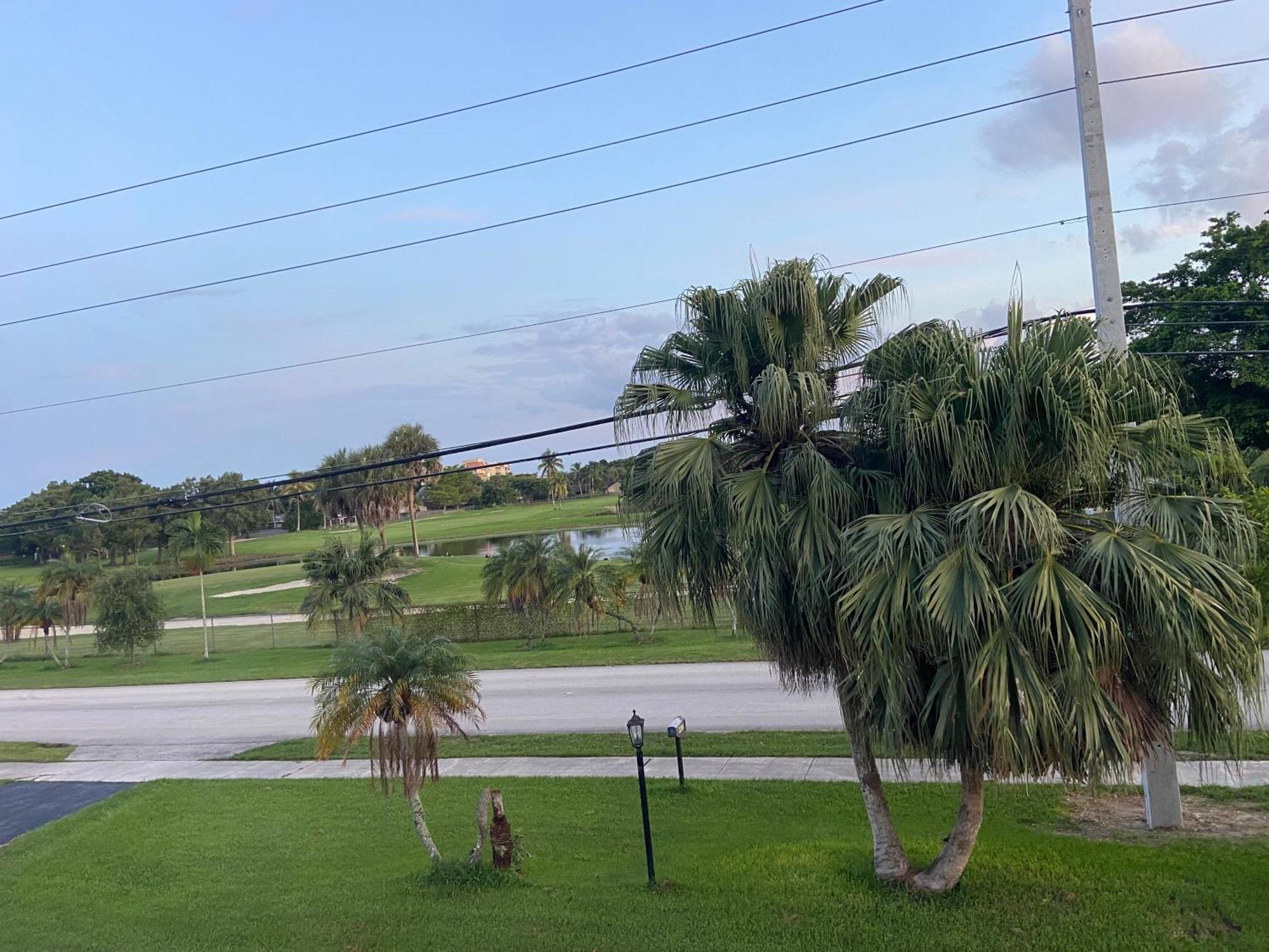 Remodeled And Comfortable Rv - Free Parking Campsite Miami