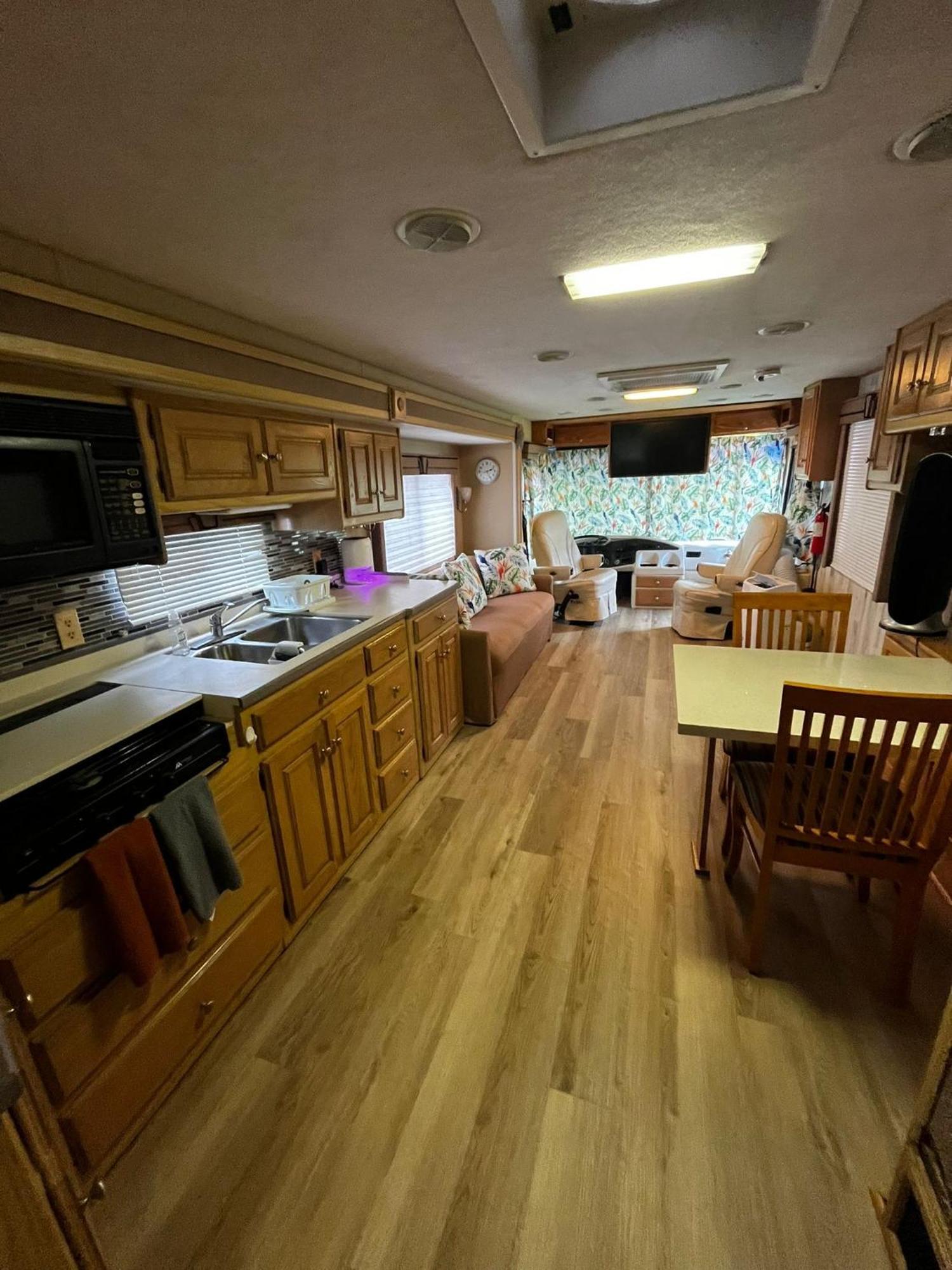 Campsite Remodeled And Comfortable Rv - Free Parking
